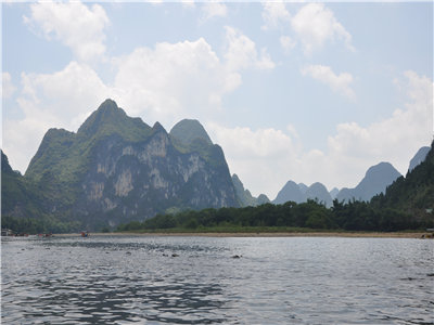 Yangshuo Day Tour to Moon Hill and Big Banyan Tree together with Biking in Countryside
