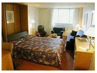 Photos Of La Tour Belvedere Hotel Montreal Qc Chinatraveldepot Photos Of La Tour Belvedere Hotel