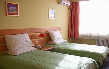 Guest Room - Home Inn (Beijing Guangqumen)