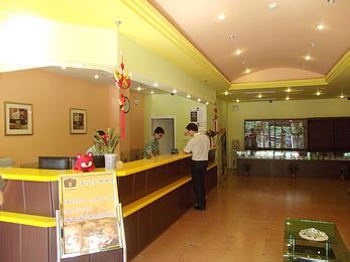 Reception Desk - Home Inn (Beijing Suzhou Bridge)