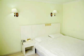 Guest Room - 