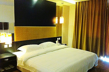 Guest Room - Super 8 Hotel Shunyi New Exhibition Center- Beijing