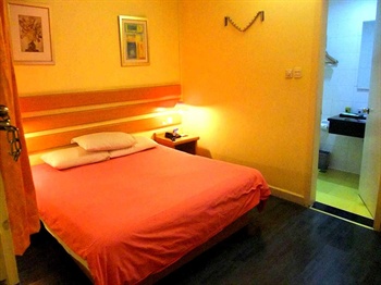  - Home Inn (Shanghai Zhenping Road)