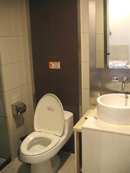  - Motel 168 (Shanghai Bund)