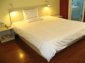  - Hanting Express Inn(Shanghai Changfeng)