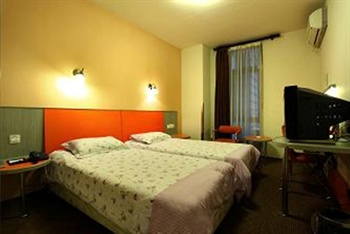  - Motel 168 (Shanghai Ganquan)