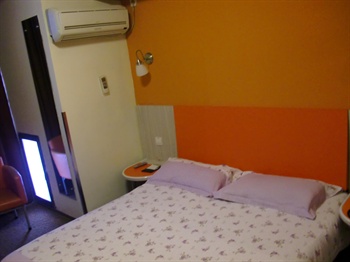  - Motel 168(Shanghai North Song Wei Road)