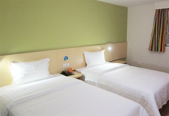  - 7 Days Inn (Shanghai Lujiazui)