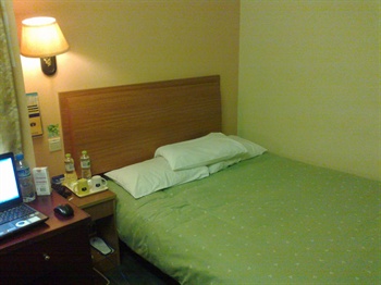  - Home Inn (Shanghai Fudan) 