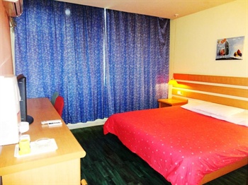  - Home Inn (Shanghai Jiading Chengzhong Road)