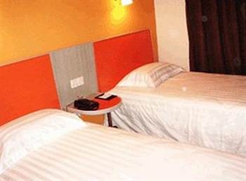  - Motel 168 (Shanghai Railway Inn)