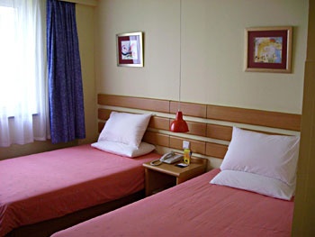 Twin Room - Home Inn (Shanghai Chuansha Xinchuan Road) 