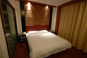  - Shanghai Huaren Hotel 