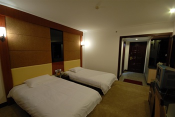  - Shanghai Huaren Hotel 