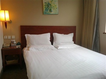  - GreenTree Inn Shanghai Dapu Express Hotel