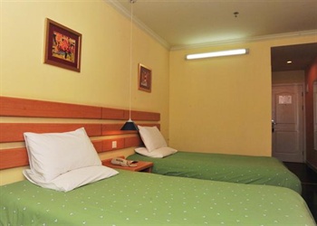  - Home Inn (Shanghai Xujiahuiwanping Road(S))