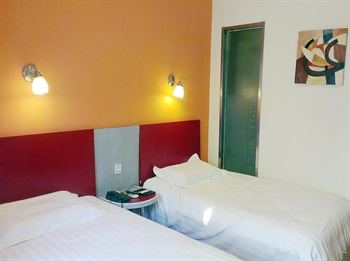  - Motel 168 (Shanghai Kangqiao Road)