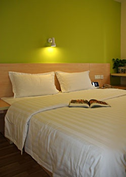 -- - 7 Days Inn (Shanghai Hongqiao Second)