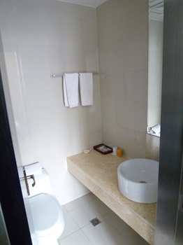  - Shanghai Motel 168  Hongqiao Beishen Road