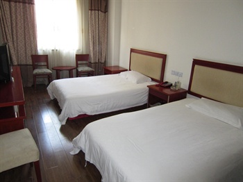  - Jitai Hotel (Shanghai Haining Road) 