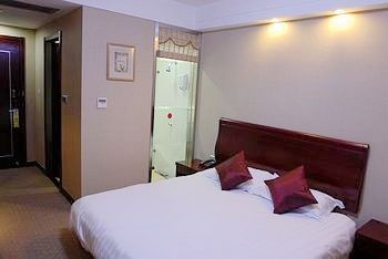 Guest Room - New World Holiday Huijing Hotel - Shanghai