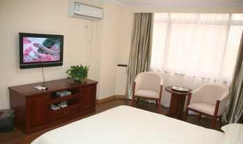 Guest Room - Shanghai Huagong Hotel