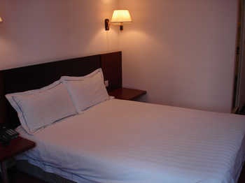 Guest Room - Shanghai Haizhixing Holiday Hotel