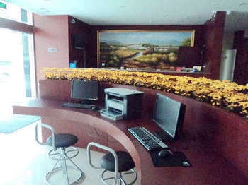 Reception Desk - Hanting Express  Shanghai Jiaotong University humin Road