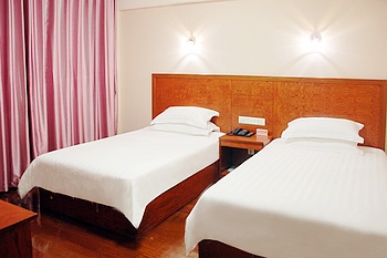 -- - Shanghai Jiayi Business Hotel