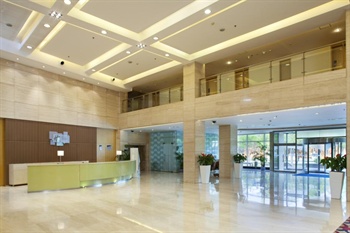  - Holiday Inn Express Airport Industrial Park 