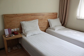 Standard Room - Lanting Holiday Hotel 