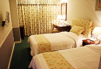 Standard Room - Oak Hotel