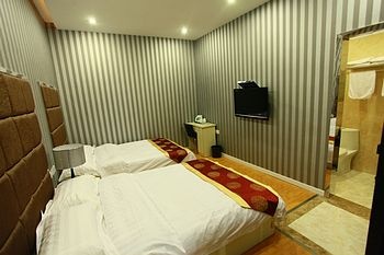 -- - Chongqing Peng Feng Hotel