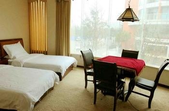  - Chongqing Ruiqi Business Hotel