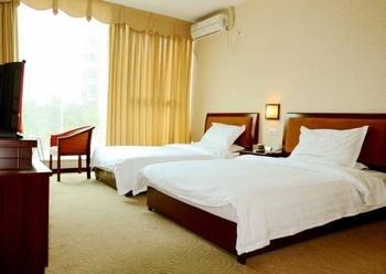  - Chongqing Ruiqi Business Hotel