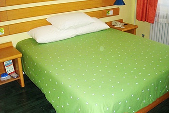 -- - Home Inn  Shijiazhuang Yuhua East Road provincial military District