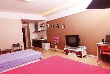 Standard Deluxe Quadruple Room - Sifang Apartment Hotel - Shenyang