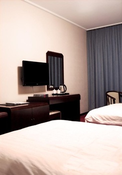  - Shenyang West Hotel