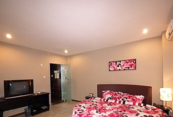 -- - Changchun 898 Business Hotel