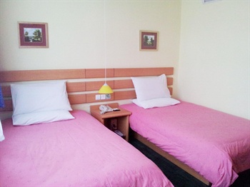  - Home Inn Yichun Pedestrian Street