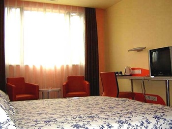  - Motel 168 Inn (Nanjing Da Guang Road)