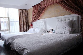 Guest Room - 