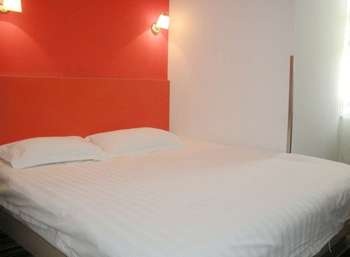 -- - Nanjing Motel 168 -  Wanda Plaza