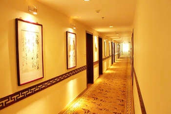 Corridor - Super 8 Hotel Nanjing Pukou Hi-tech