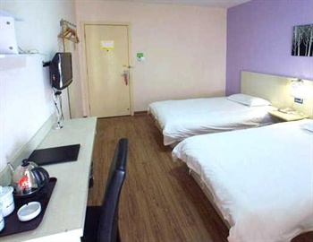  - Yangzhou Aijia Express Hotel