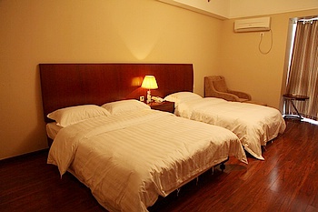 -- - Wuxi Wan Meida Holiday Inn