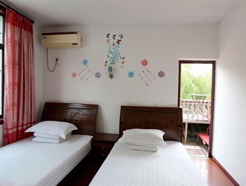  - Zhouzhuang Ancient Town Inn