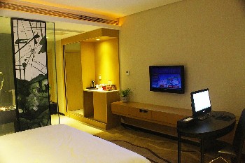  - Kunshan Bai Lu Business  Hotel