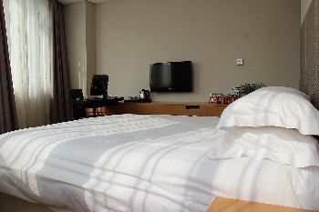  - Kunshan Bai Lu Business  Hotel