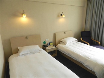  - Hangzhou Holiday Star Airport Hotel 